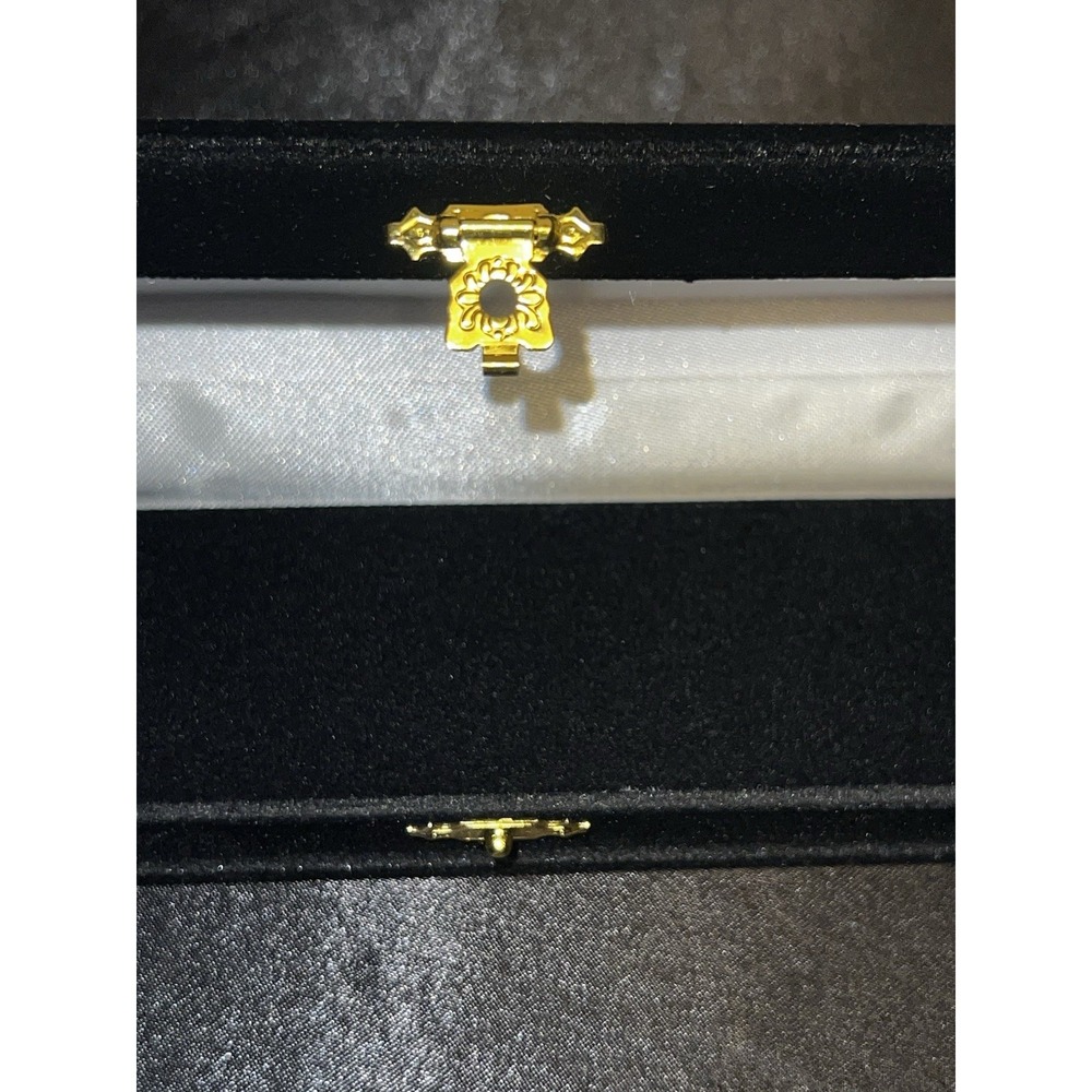Brand New Black Velvet Bracelet Box – Gold Trim - Picture 9 of 9